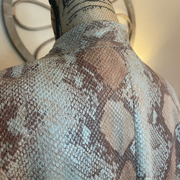 Chico’s Animal Print Open Style Jacket - Picture 12 of 16